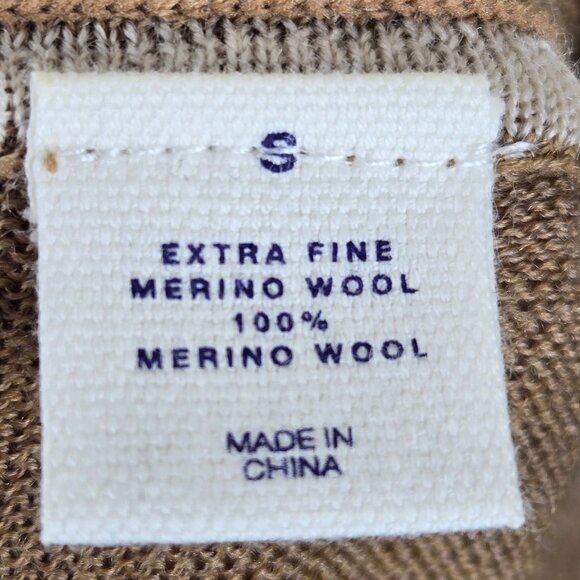 Gap Size Small Tan Vneck Button Front Cardigan Pockets 100% Fine Merino Wool - Picture 10 of 12